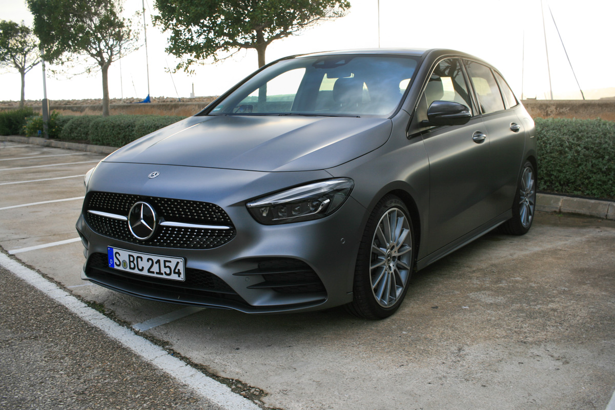 Mercedes B200 2018