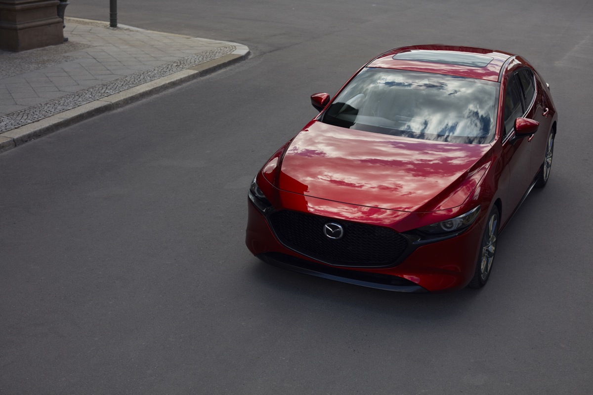 nowa mazda 3 
