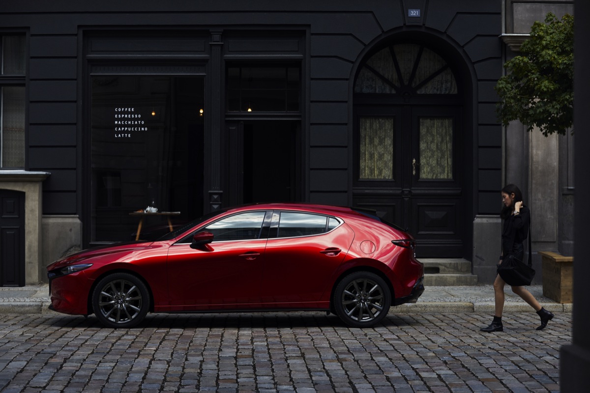 nowa mazda 3 