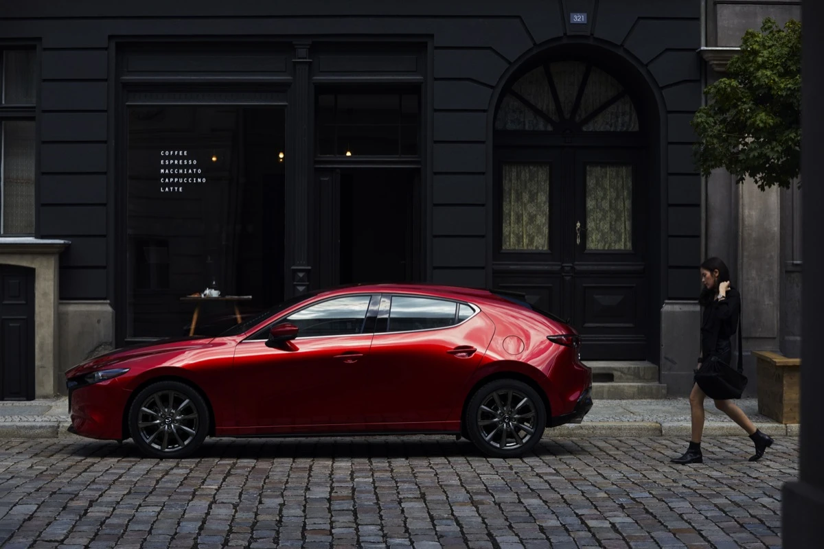 nowa mazda 3