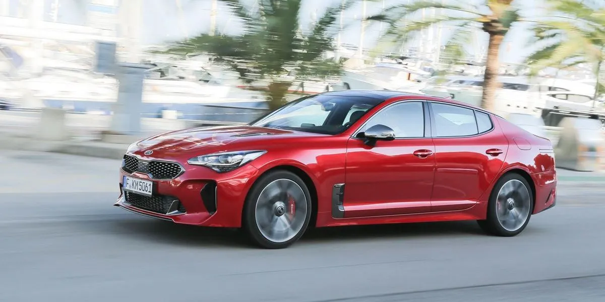 policja kia stinger radiowóz