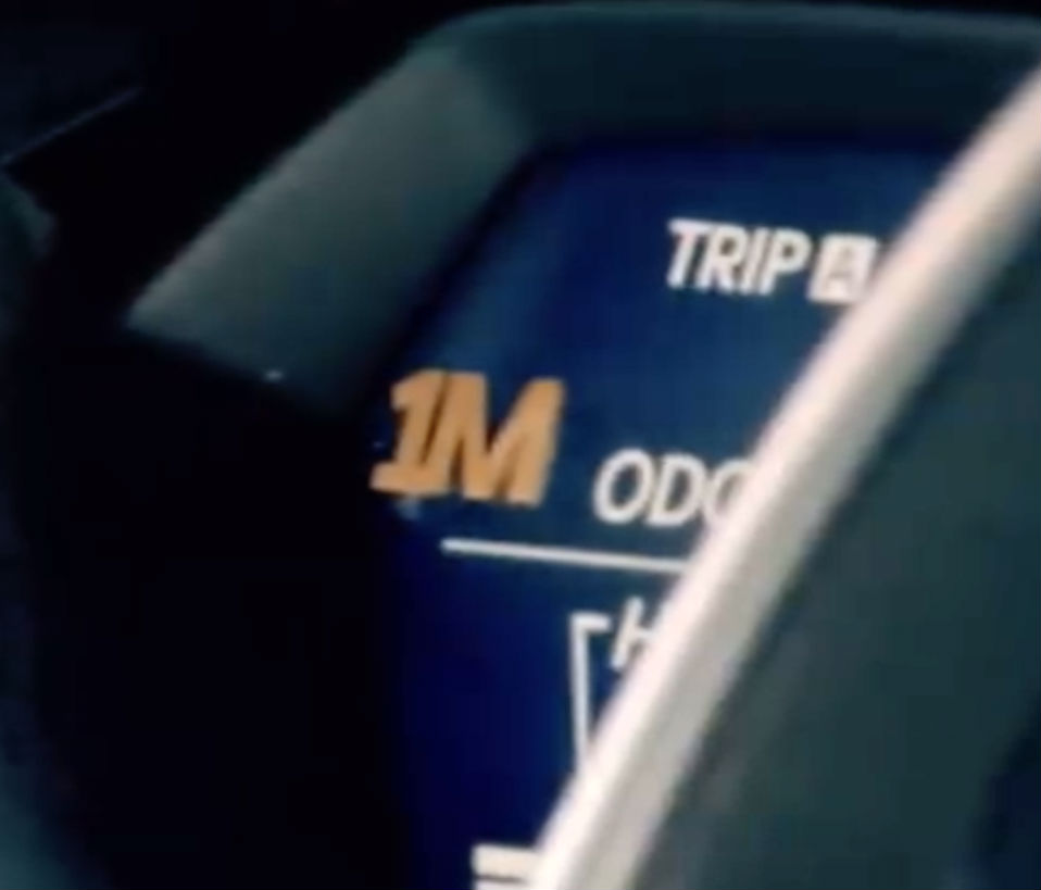 Milion mil Hyundai Elantra 