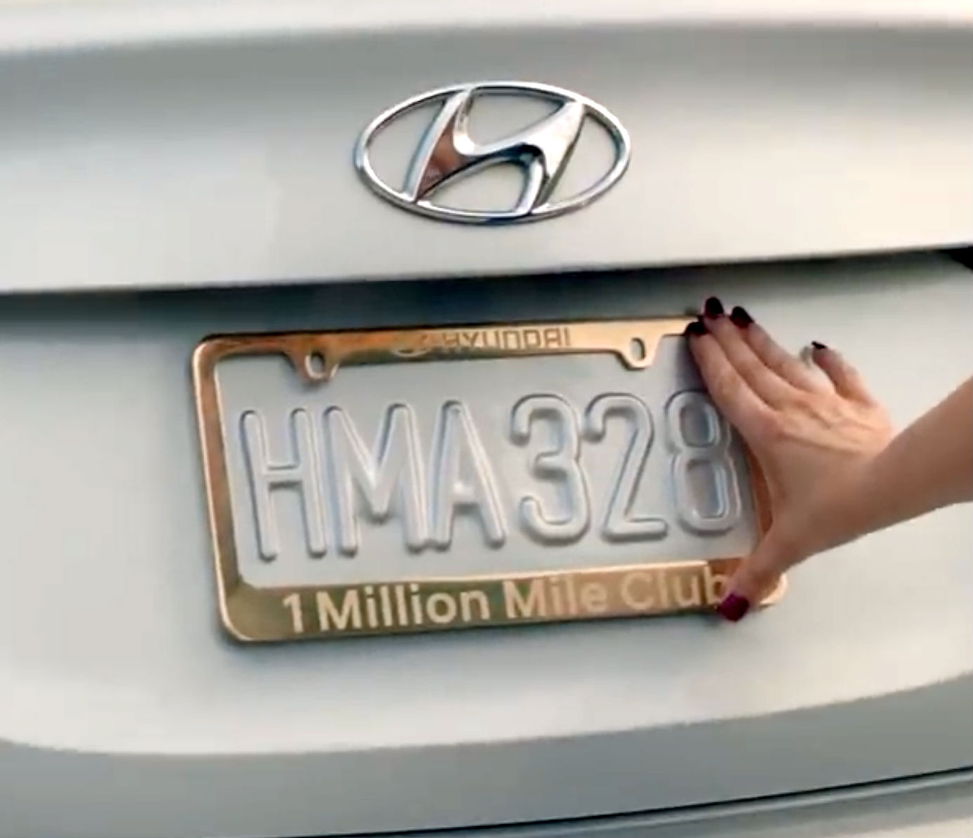 Milion mil Hyundai Elantra 