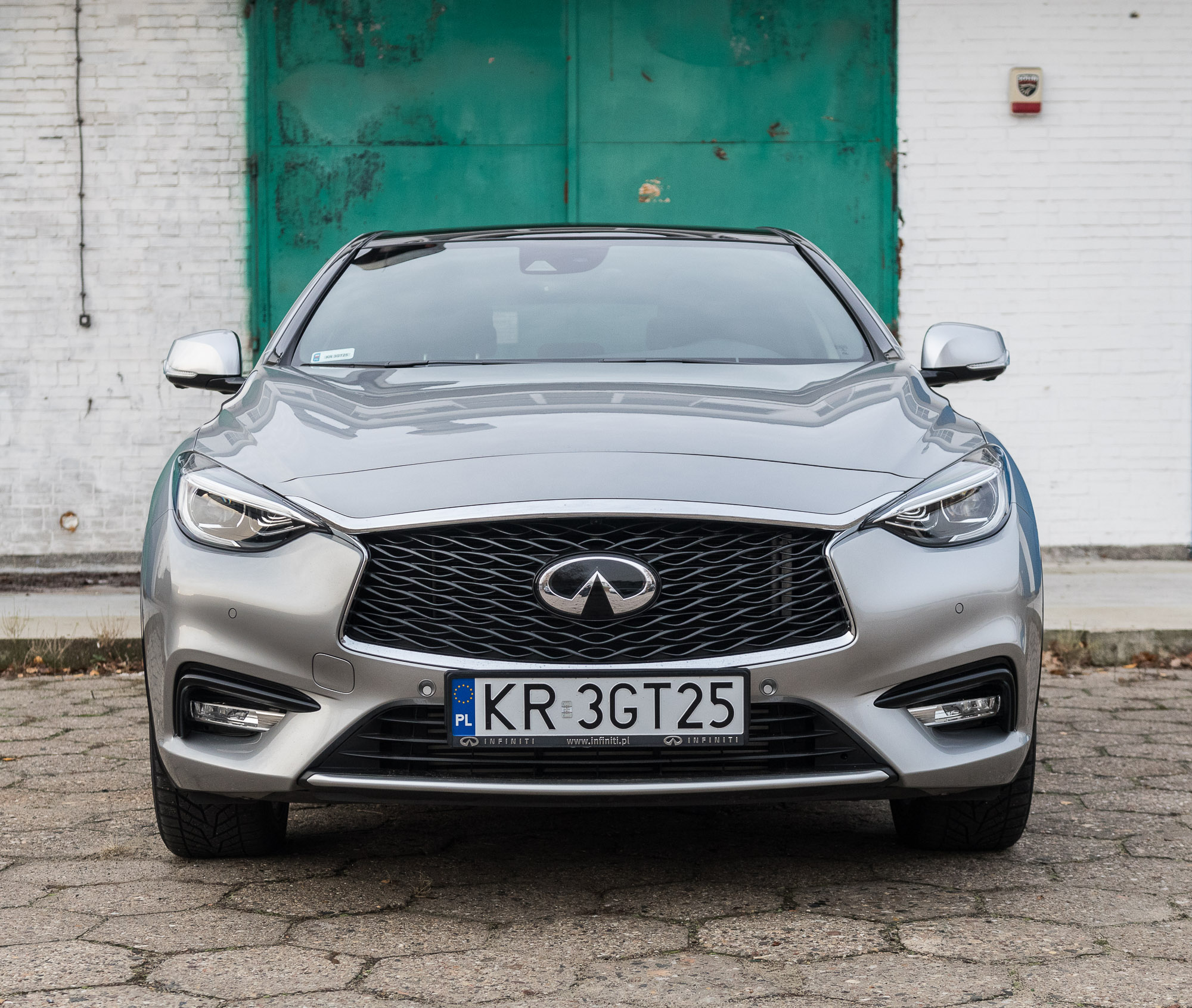 infiniti q30 test 