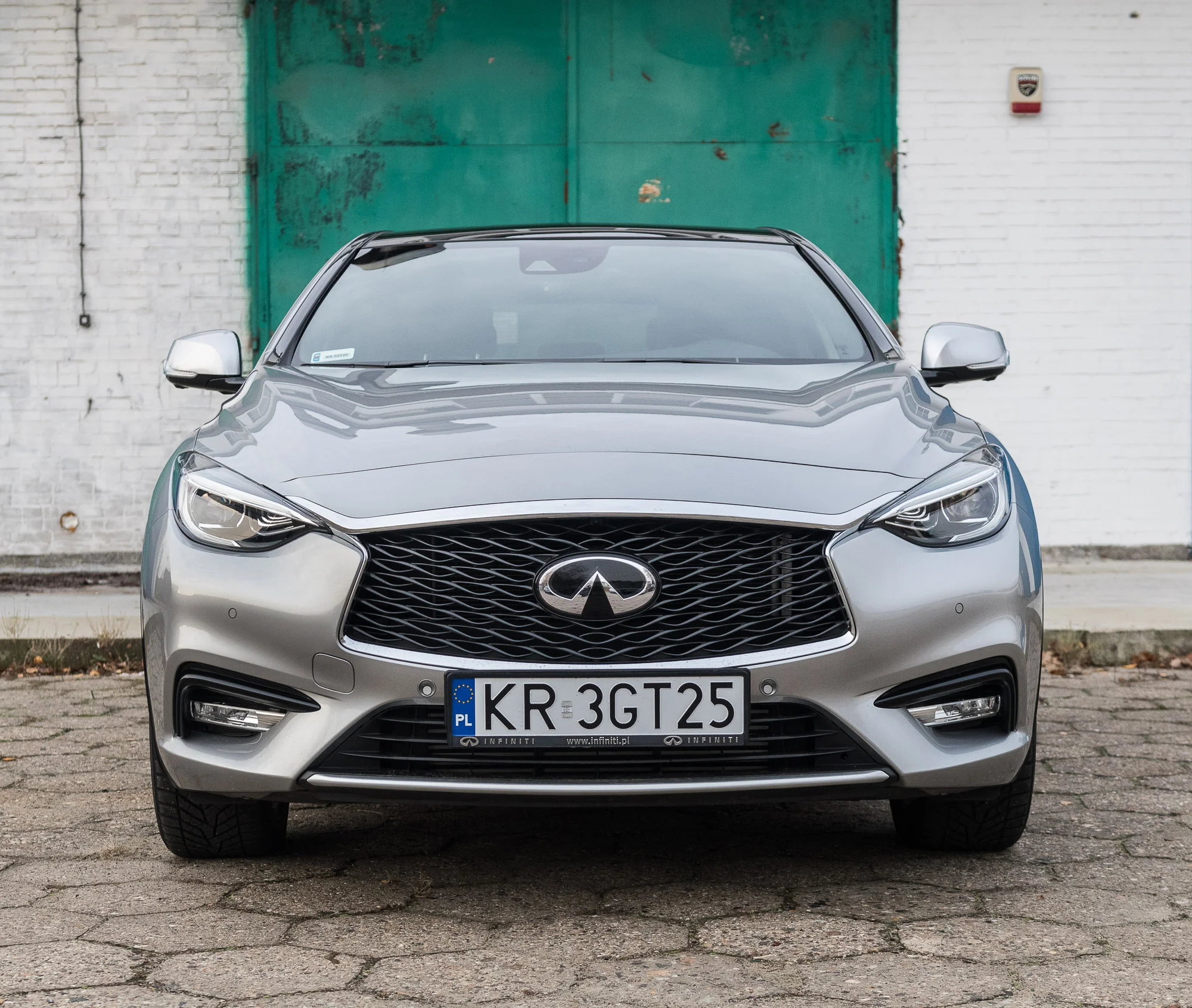infiniti q30 test