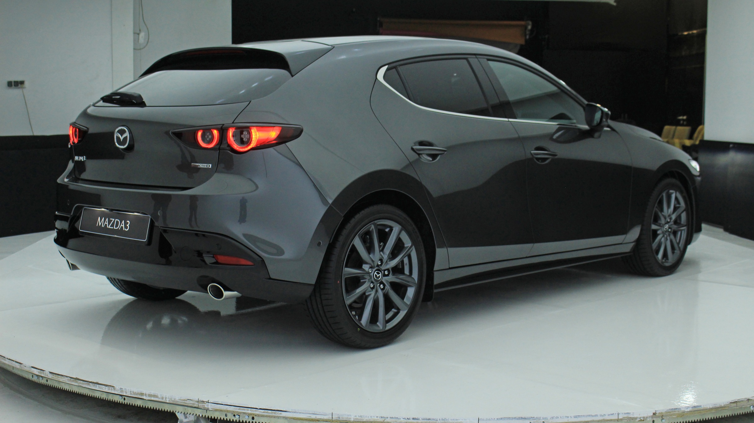 nowa Mazda 3 2019 