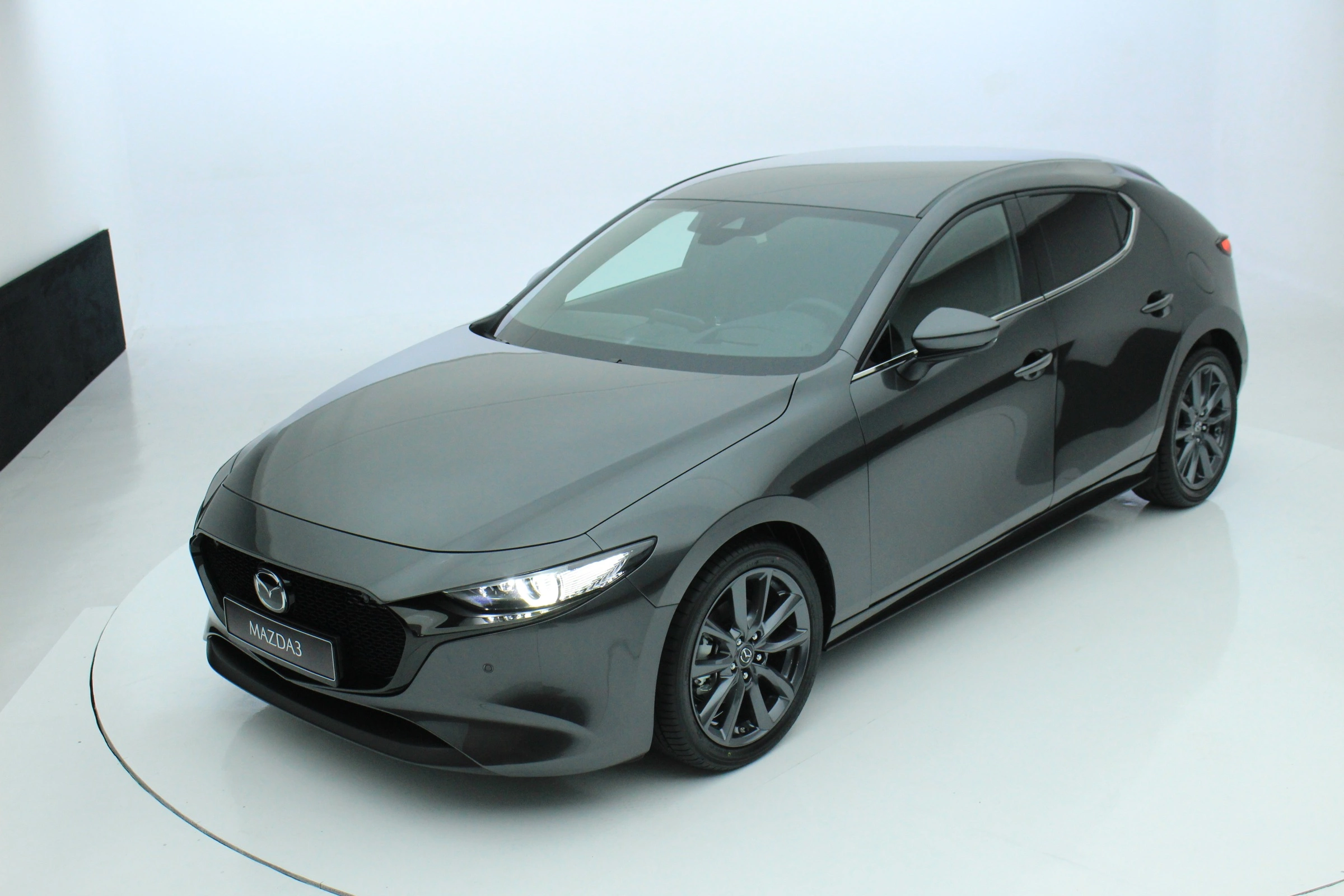 nowa Mazda 3 2019