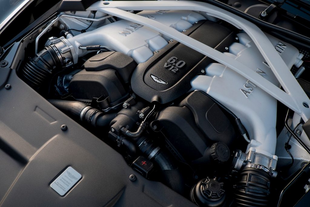Aston Martin V12 