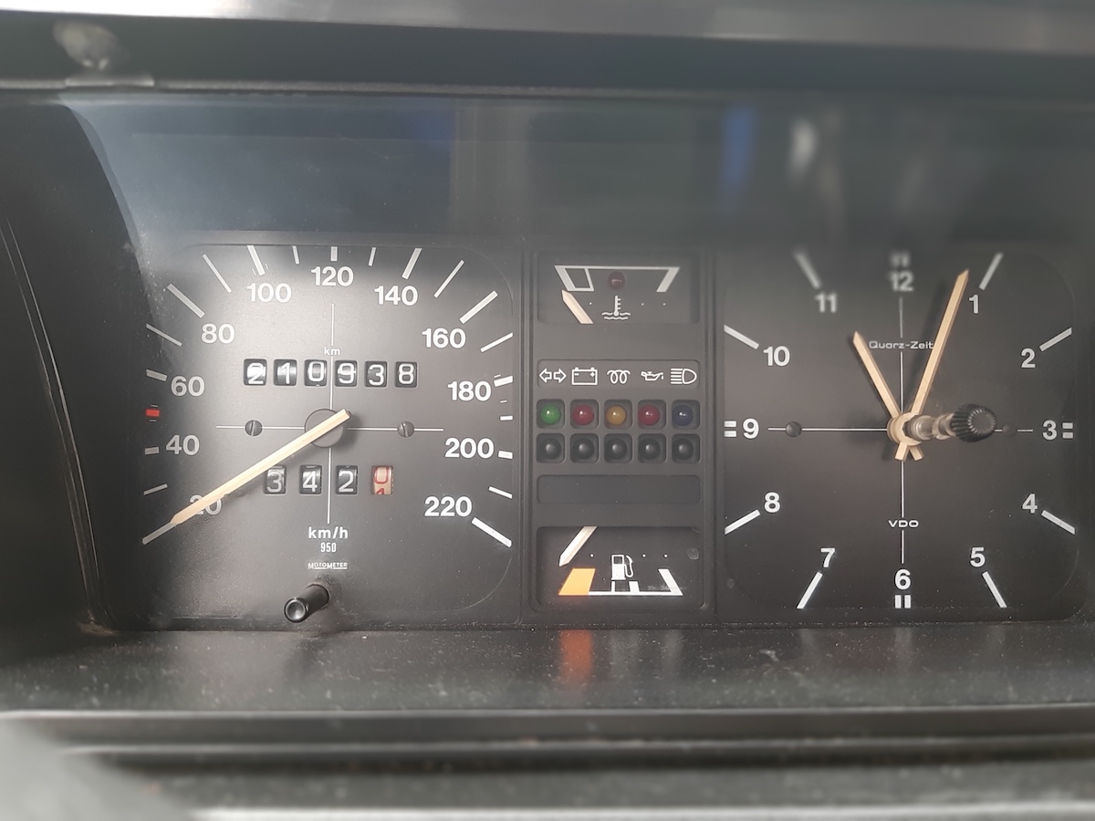 Volkswagen-Caddy-kokpit
