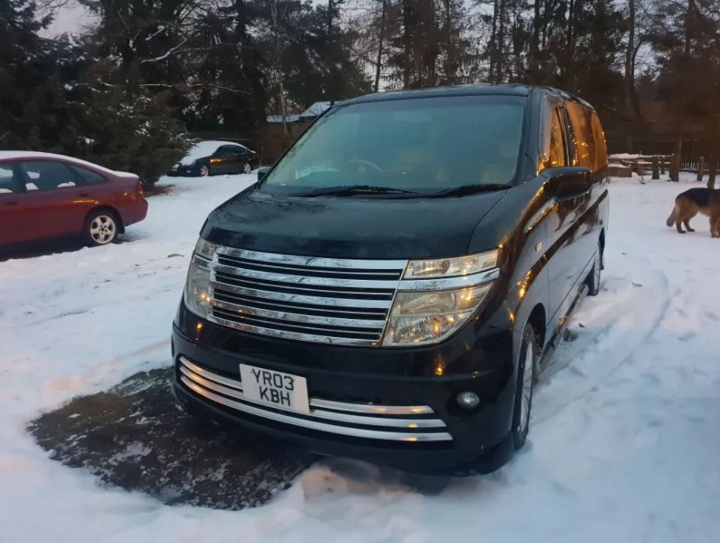 Nissan Elgrand Polska