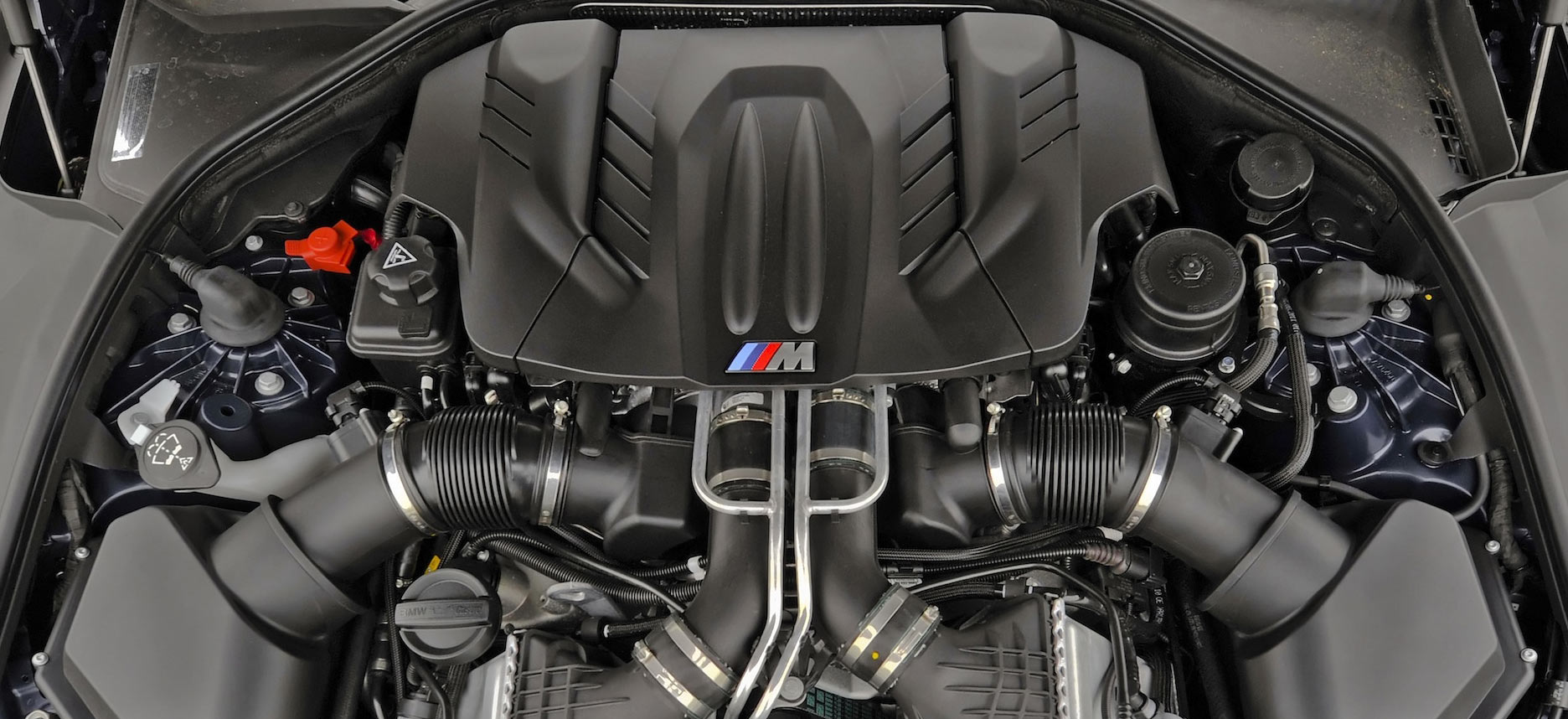 Jak to działa lub… nie działa: silnik BMW 4.4 V8 z serii N63