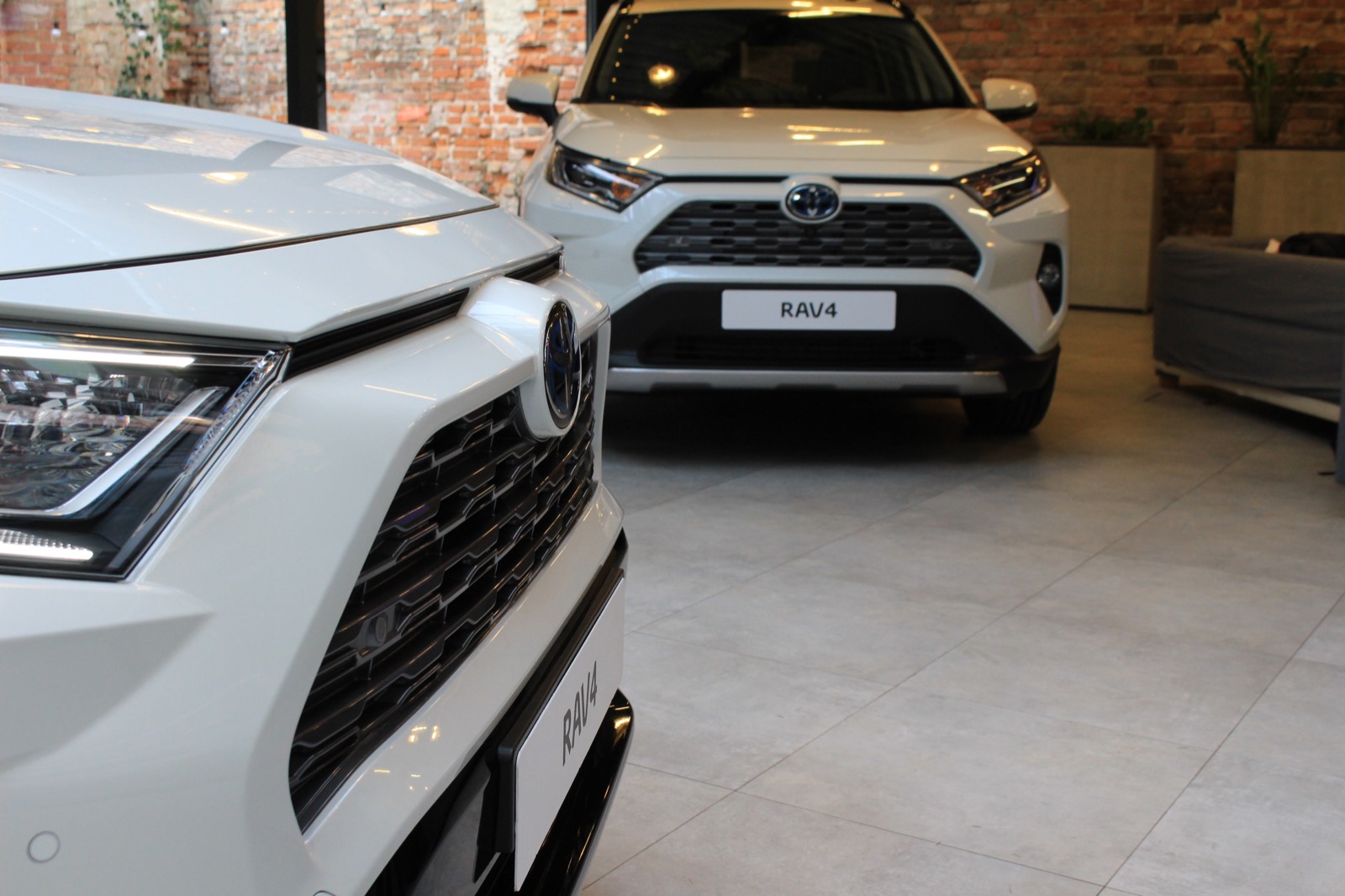 nowa toyota rav4 