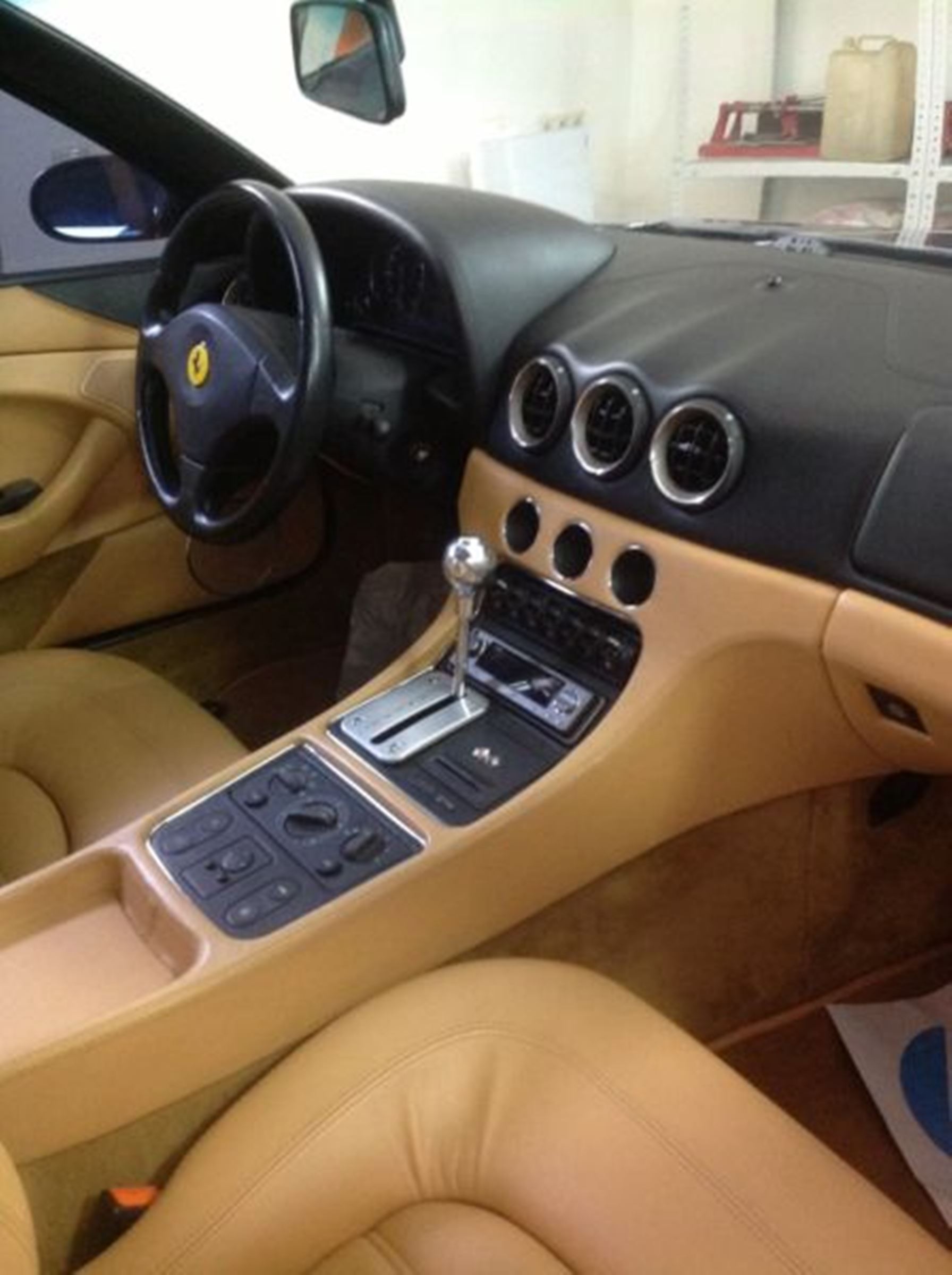 Opancerzone Ferrari na sprzedaż