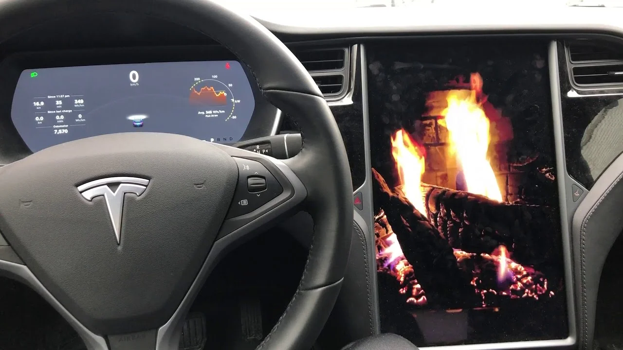 tesla kominek 