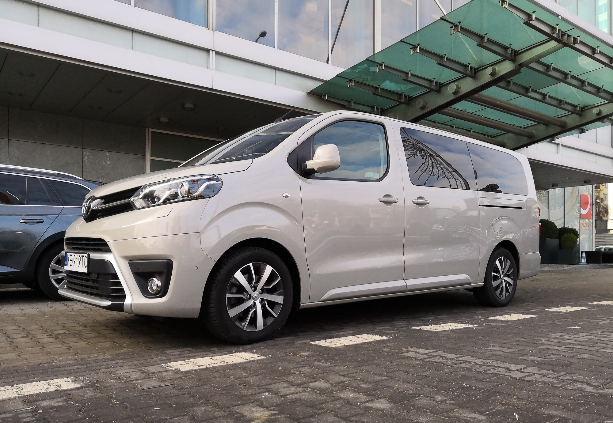 toyota proace verso 