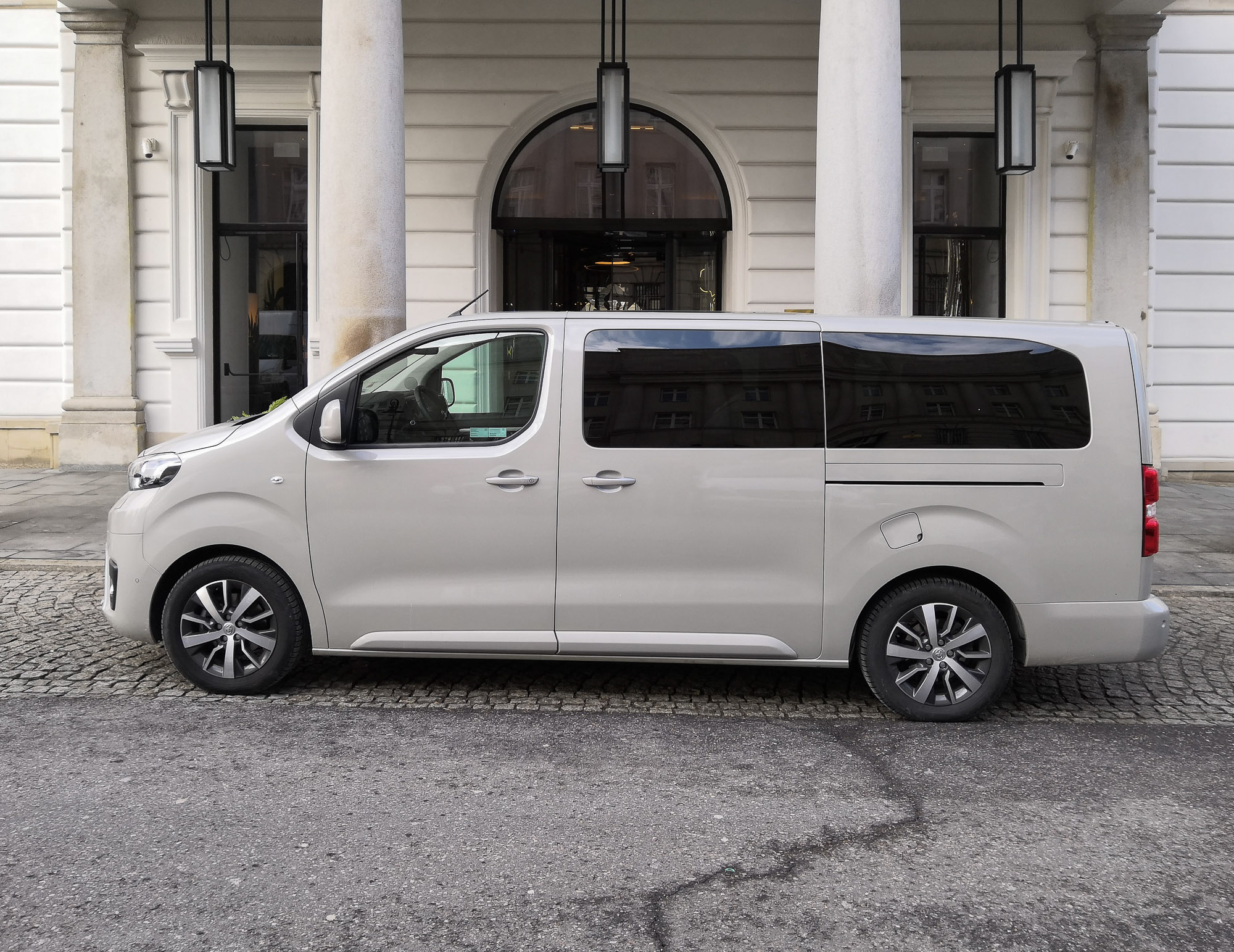 toyota proace verso 