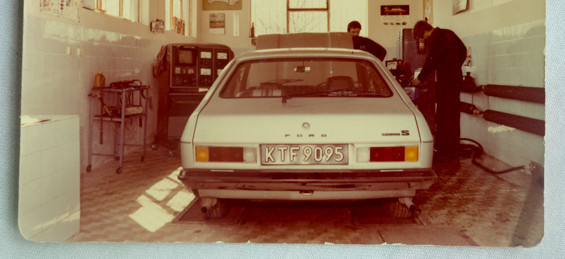 Jak się sprzedawało Fordy 40 lat temu w PRL? Zapraszamy na wywiad