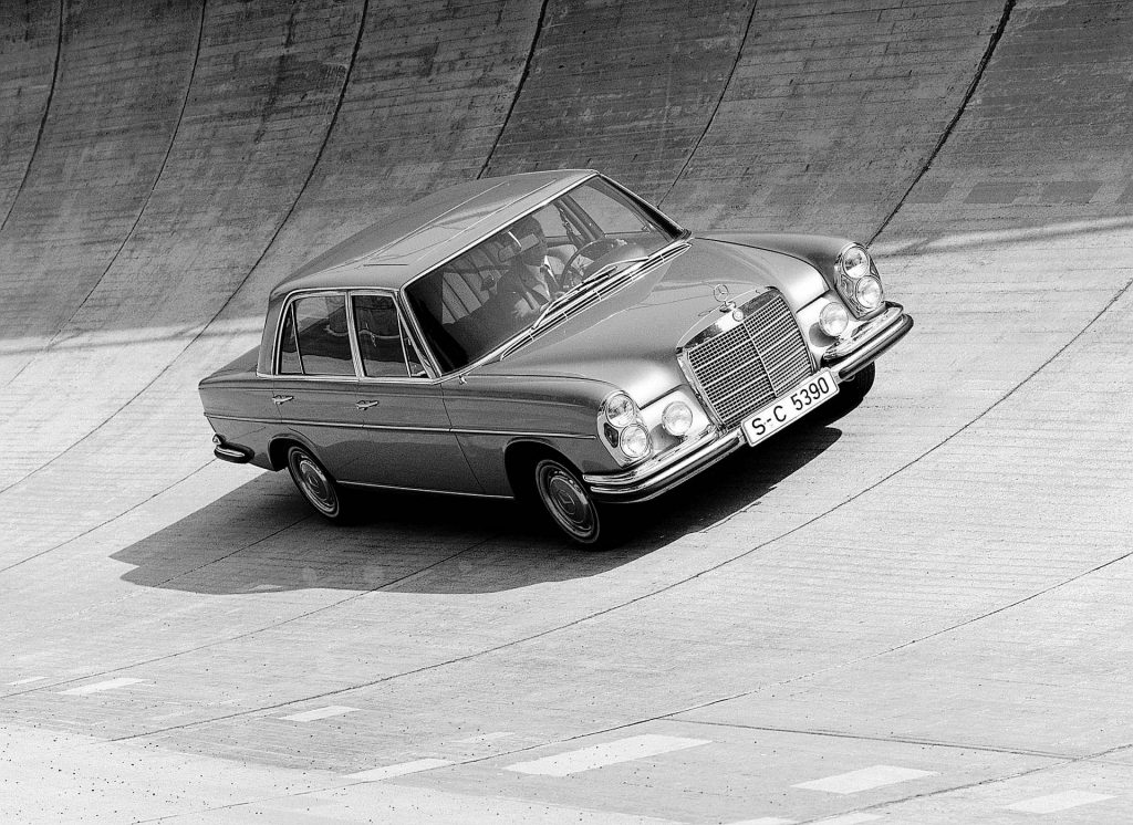 Mercedes M100 konstrukcja 