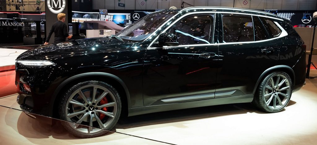 VinFast Lux V8