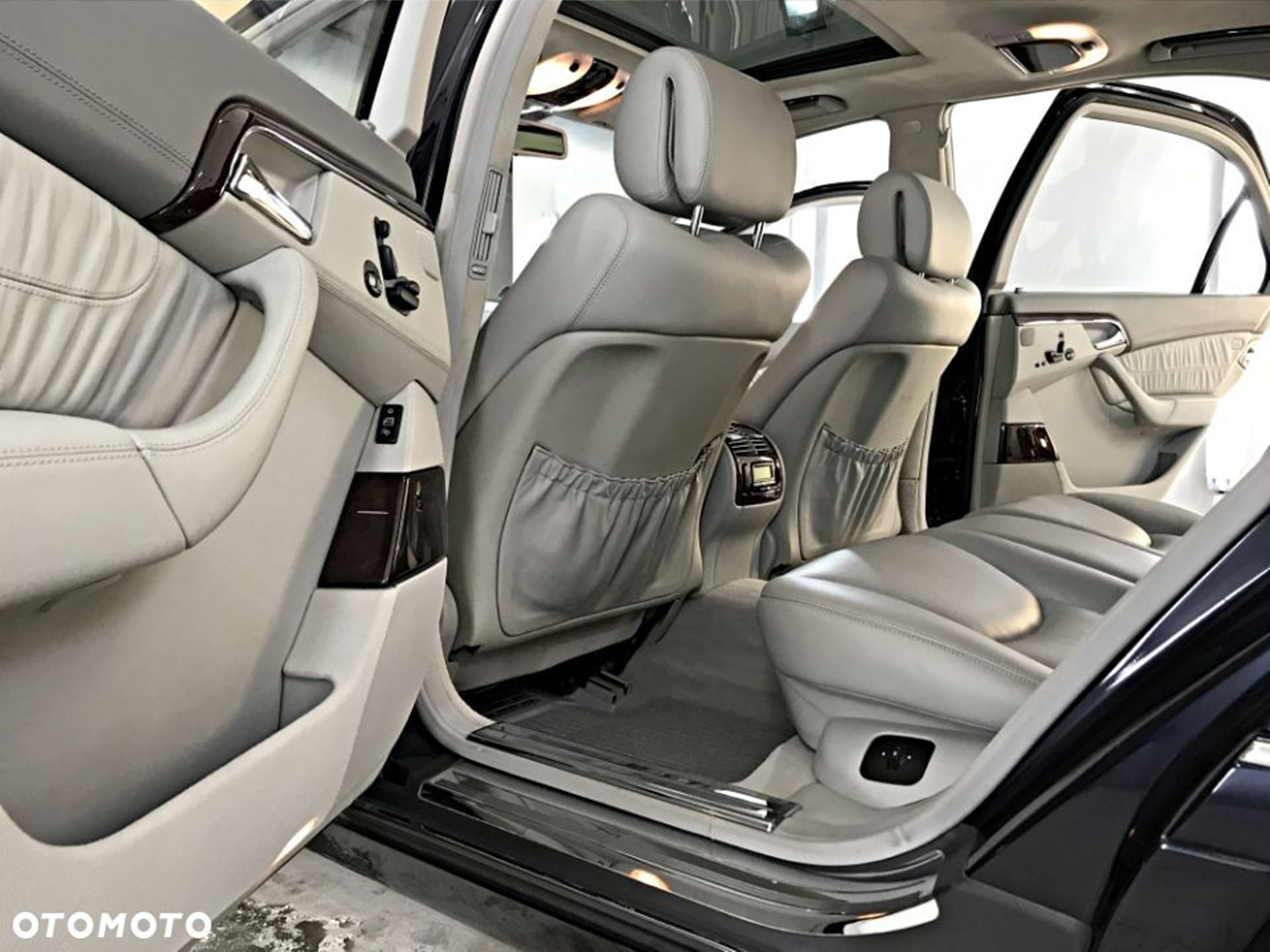 Mercedes S600 