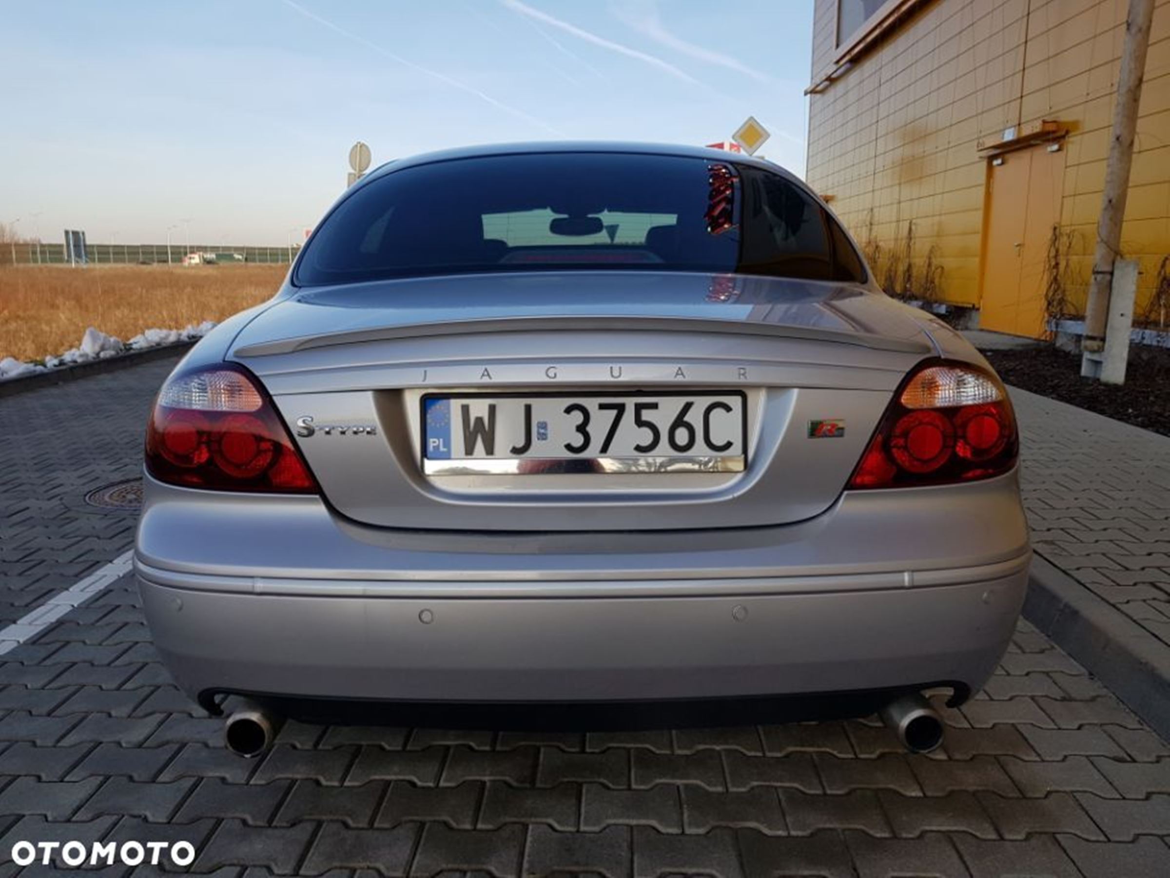 Jaguar S-Type R 