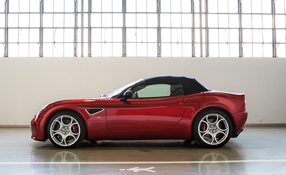 Alfa Romeo 8C Spider na sprzedaż 