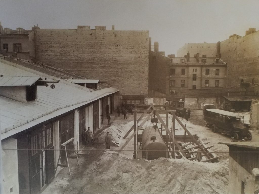 autobusy warszawa historia 