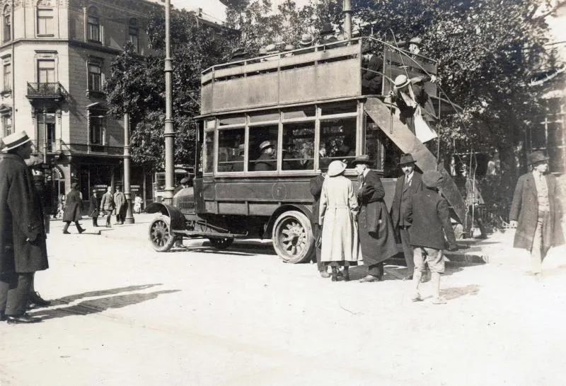 autobusy Warszawa historia 