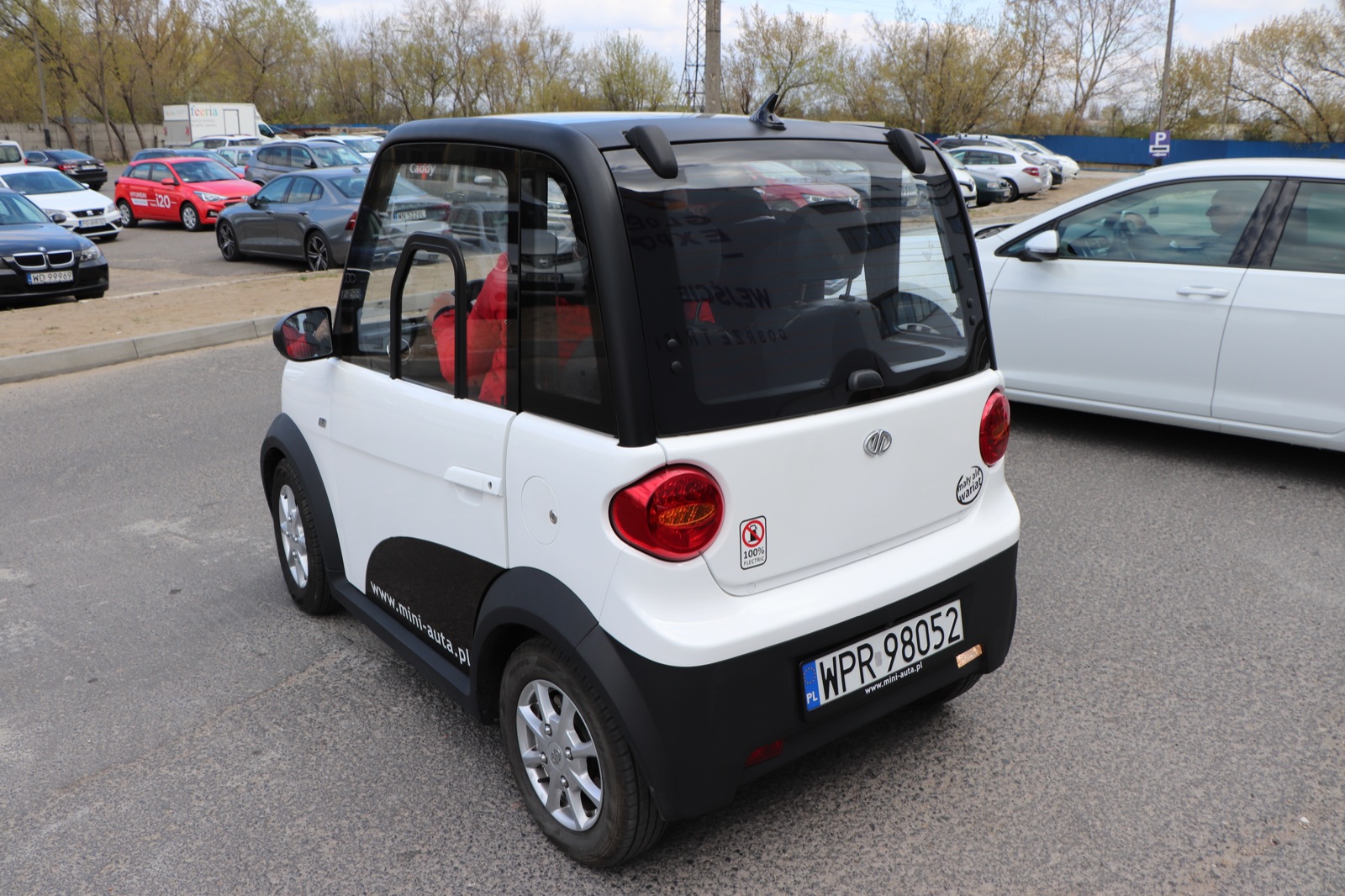 najtańszy samochód elektryczny 