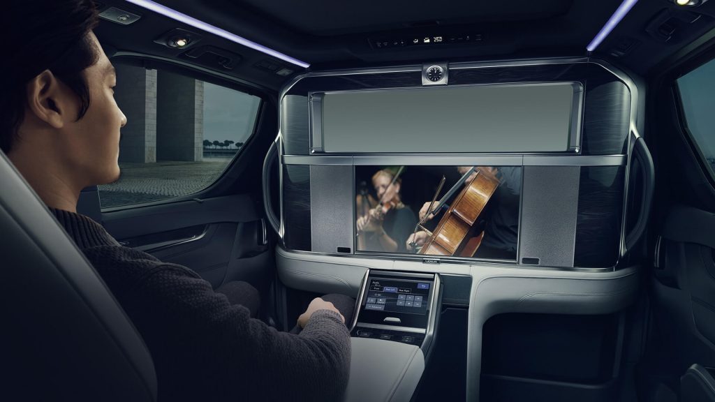 Lexus LM van 