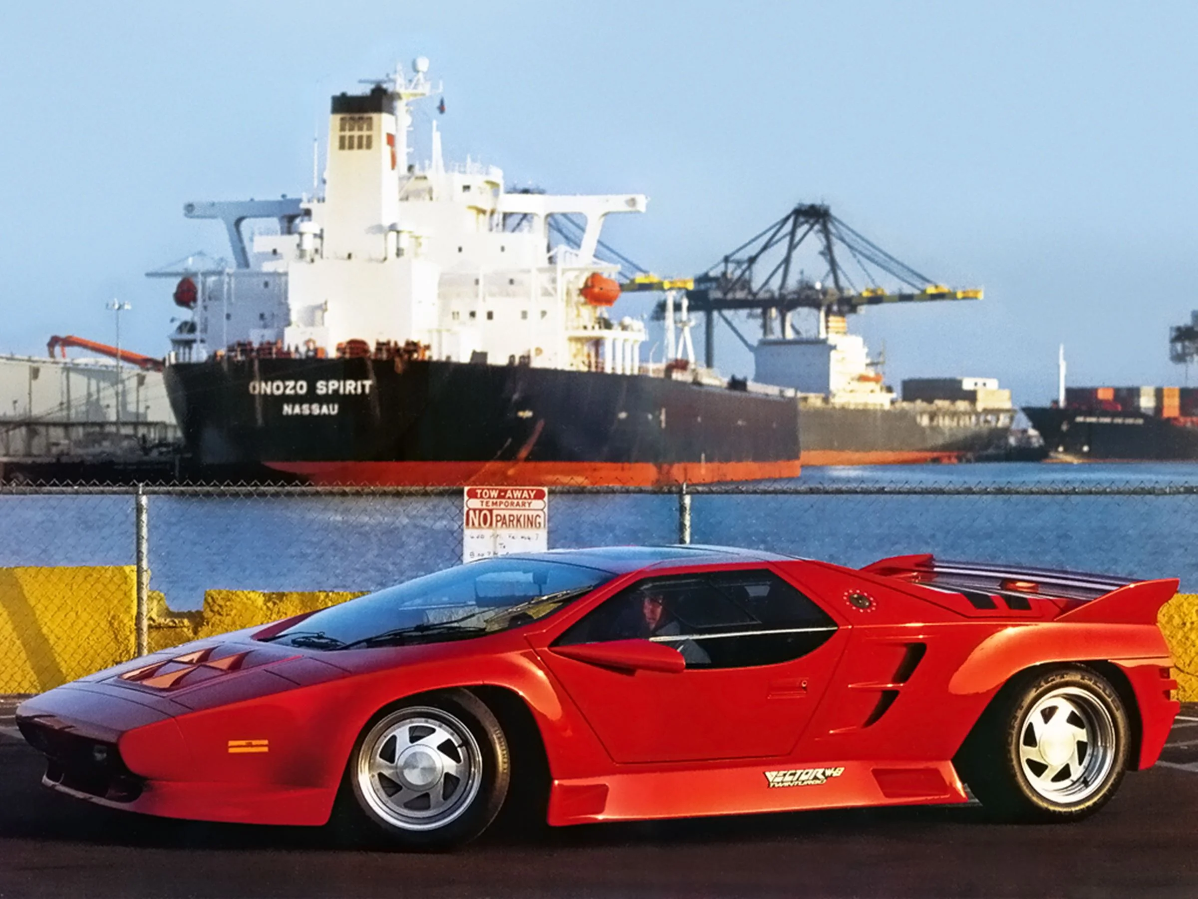 Vector W8 historia