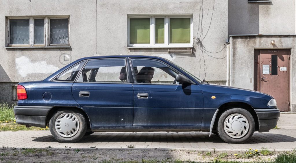 wynajem samochodu warszawa tanio 