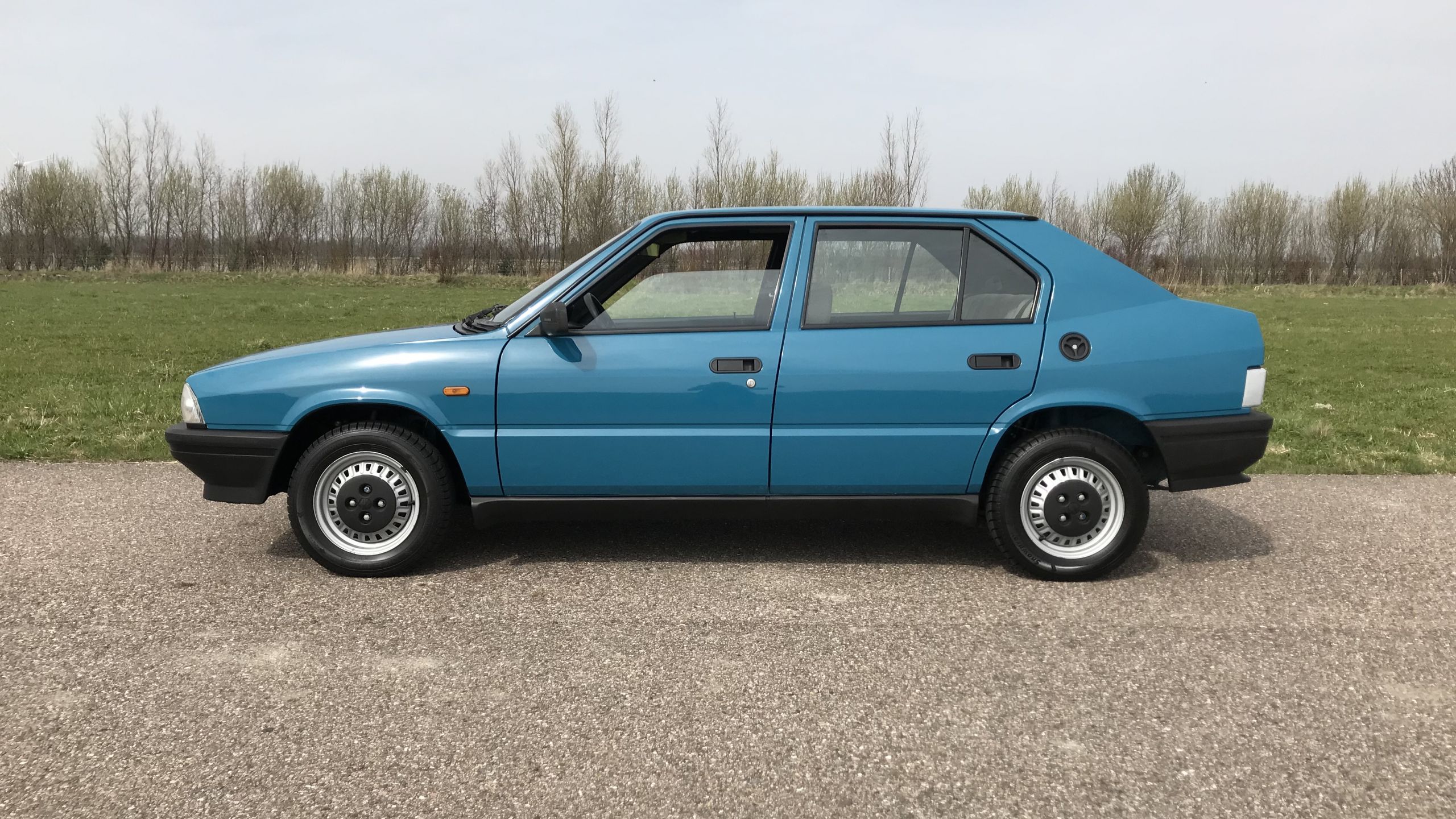Alfa Romeo 33 na sprzedaż 