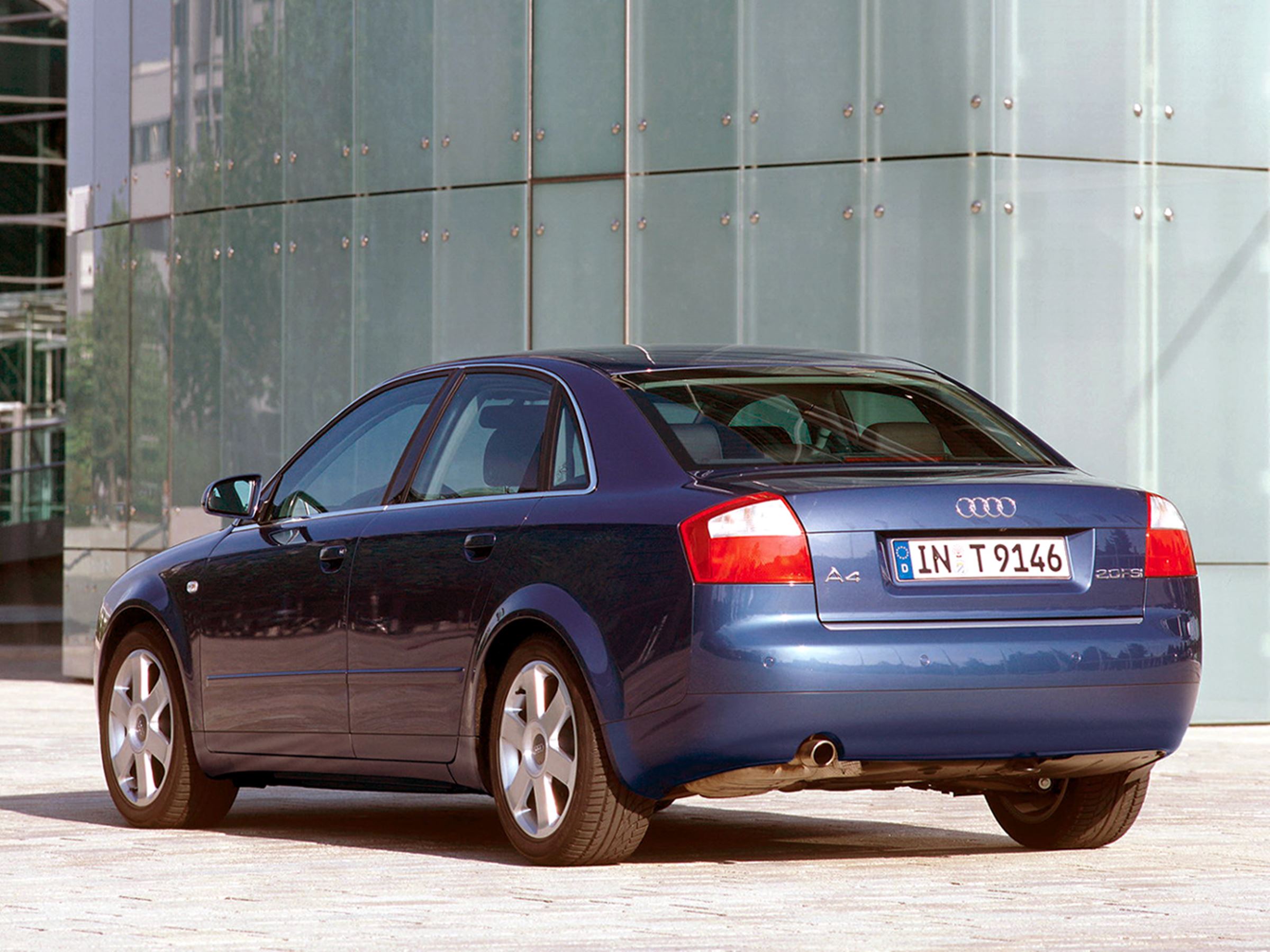 Audi A4 historia 