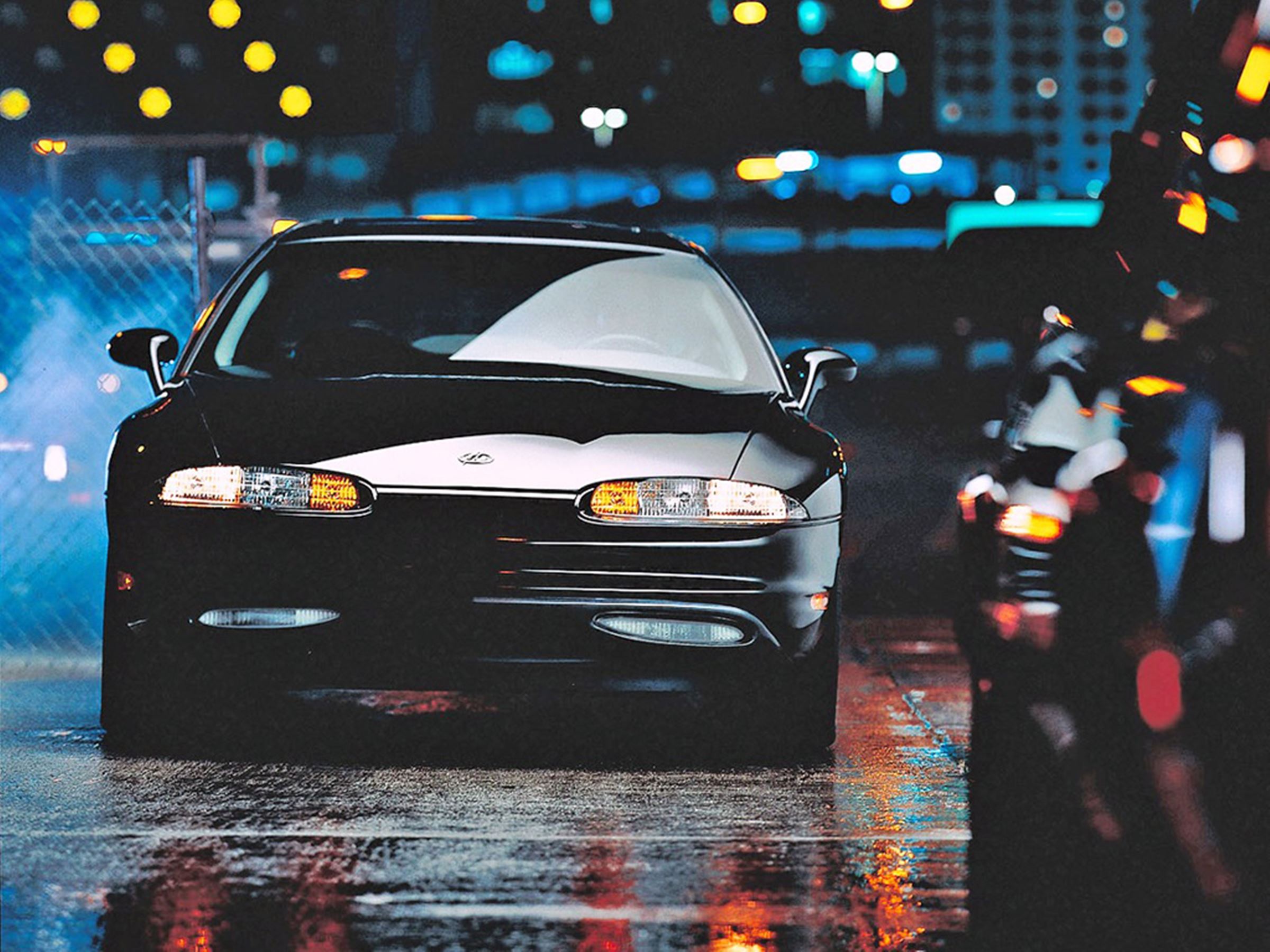 Oldsmobile Aurora historia 