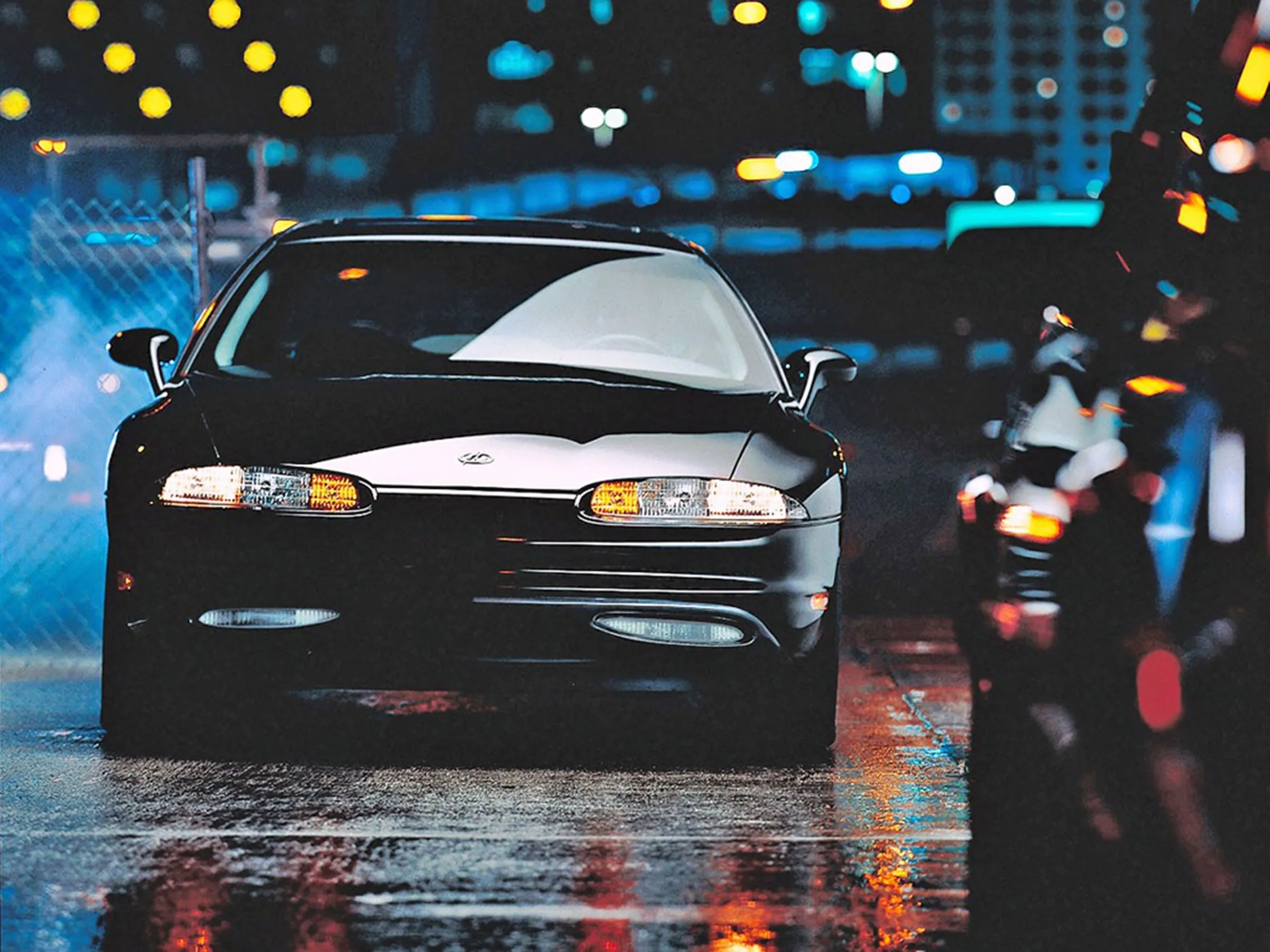 Oldsmobile Aurora historia 