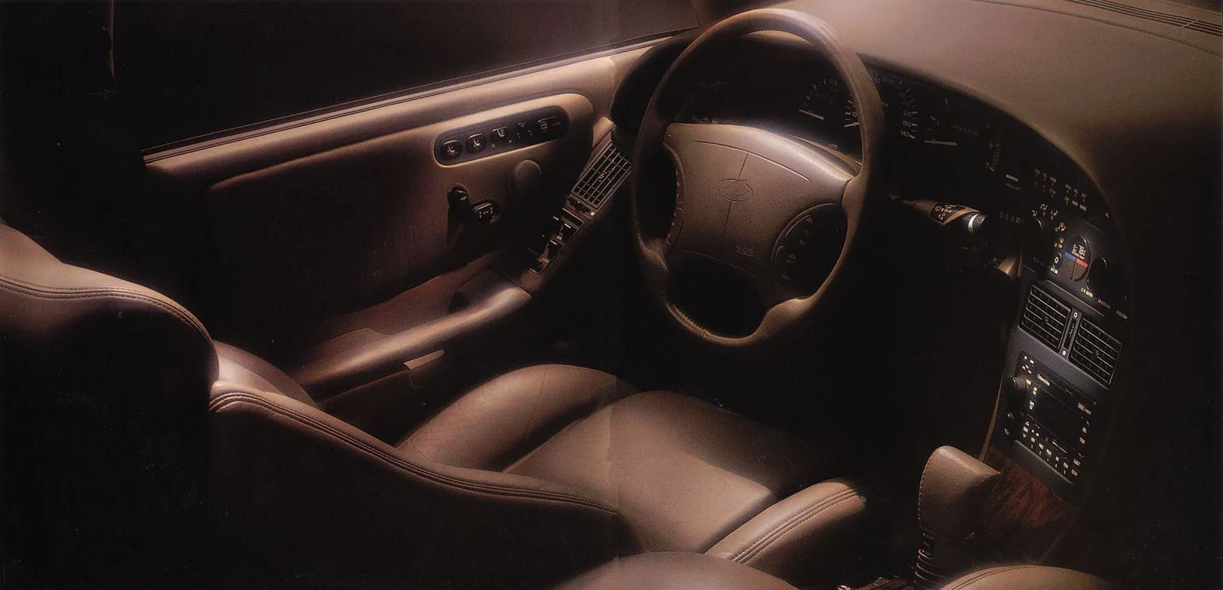 Oldsmobile Aurora historia 