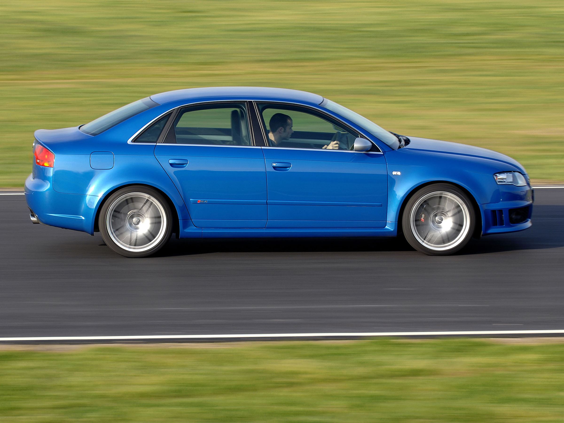 Audi A4 historia