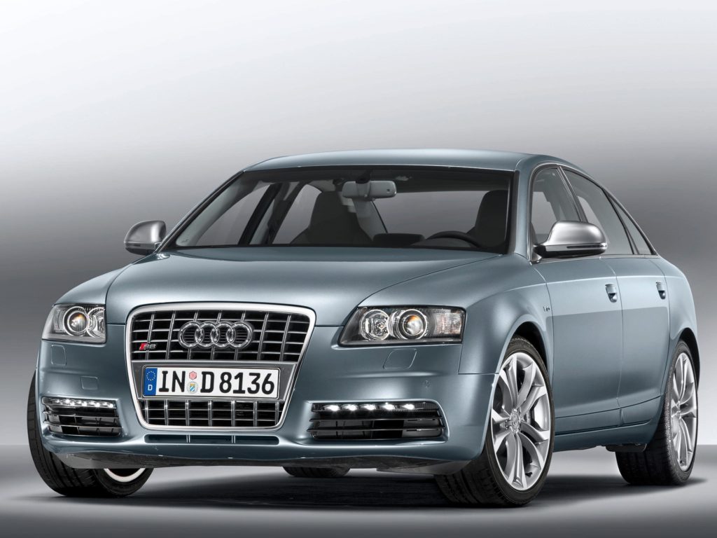 fałszywe końcówki układu wydechowego Audi S6 