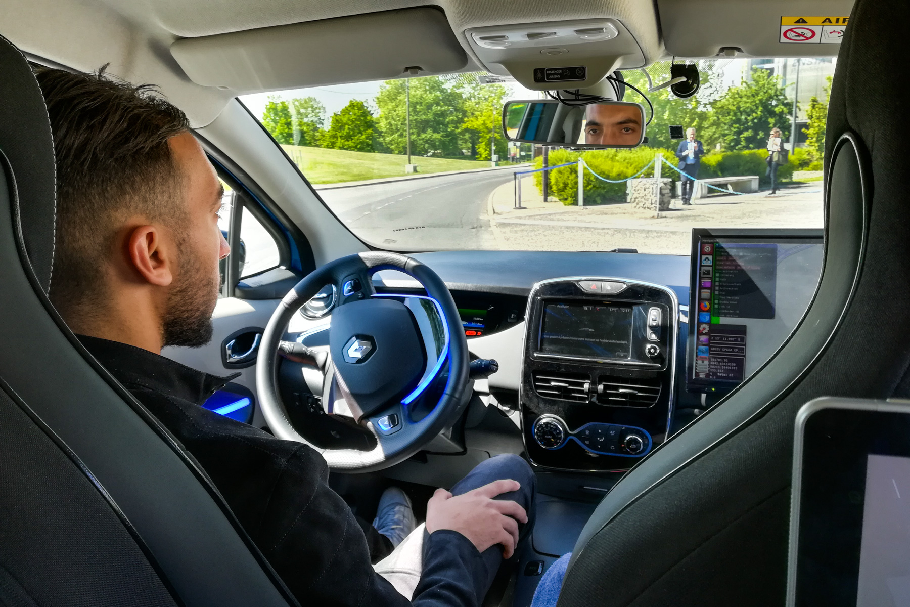 Renault samochody autonomiczne testy 