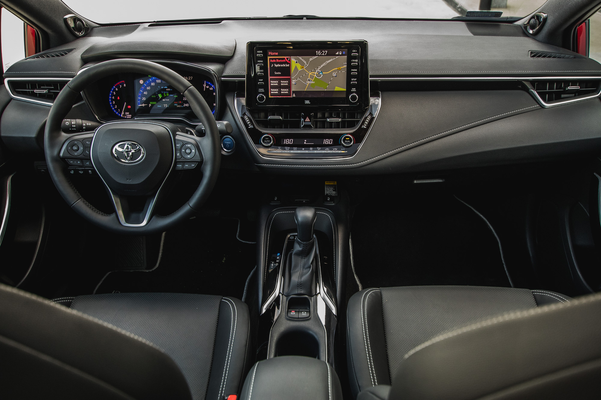 toyota-corolla-2-0-hybrid-test-2019-29 