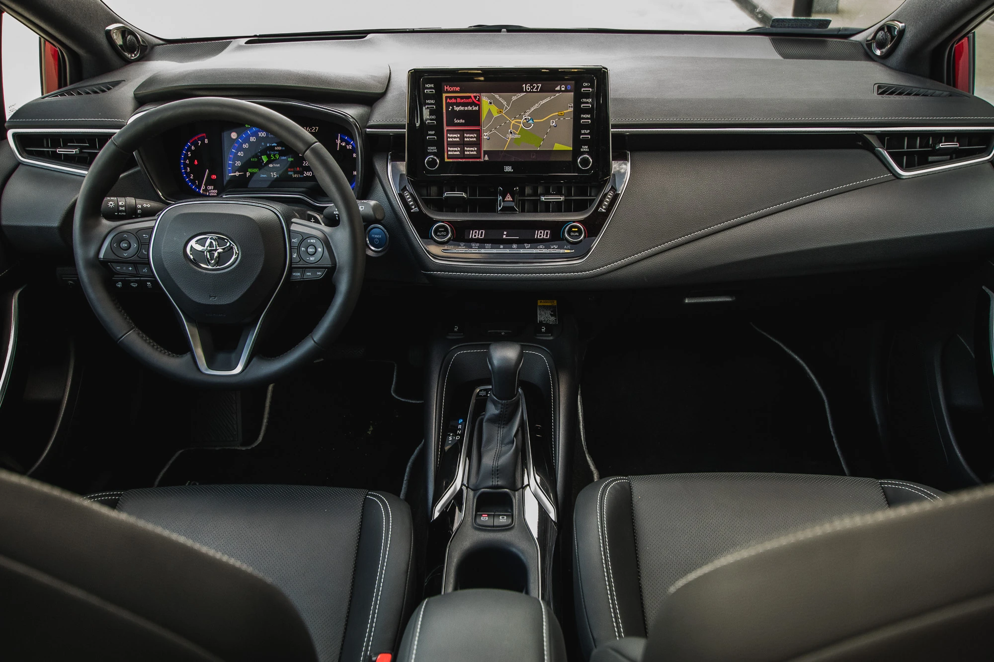 toyota-corolla-2-0-hybrid-test-2019-29