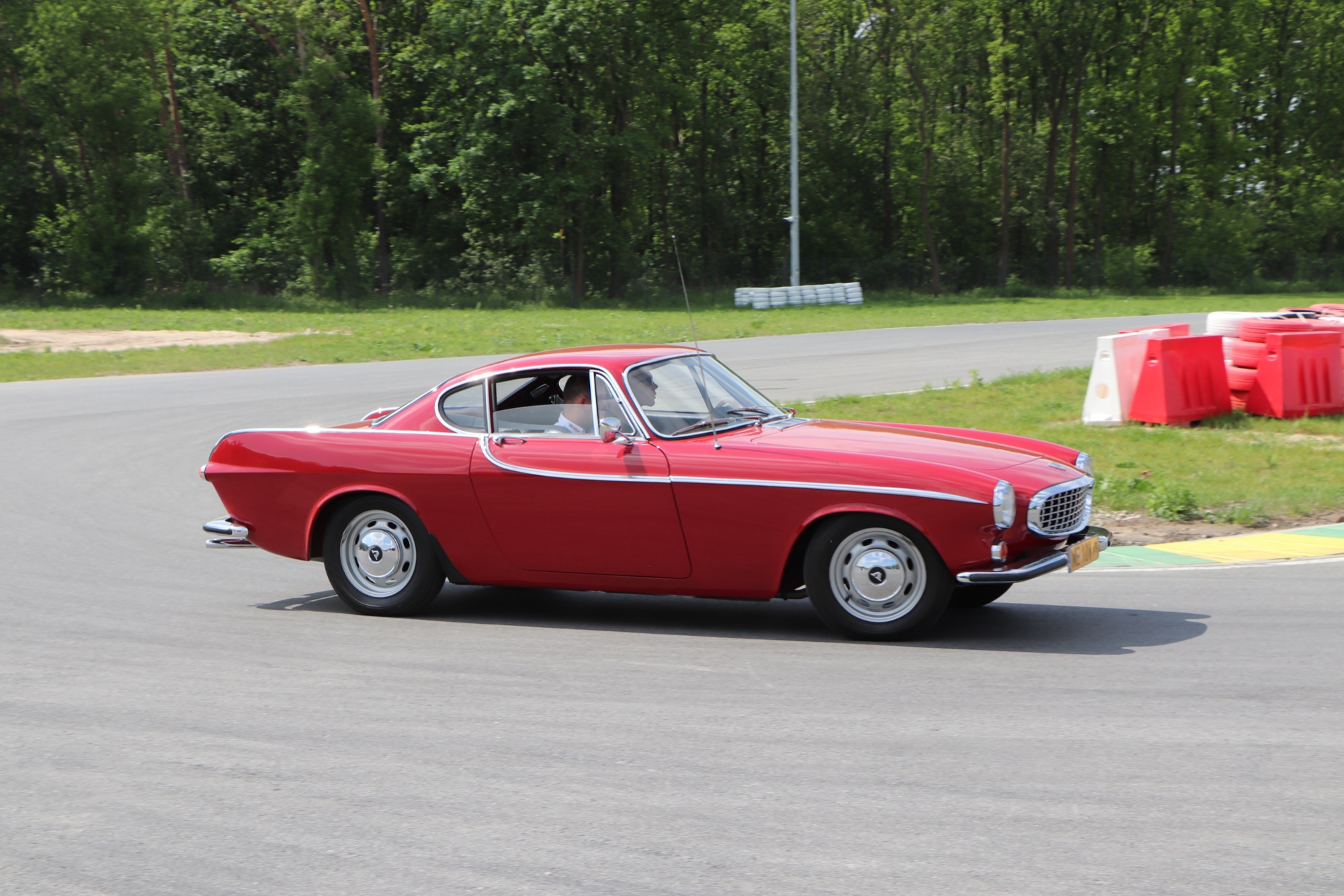 Volvo P1800 