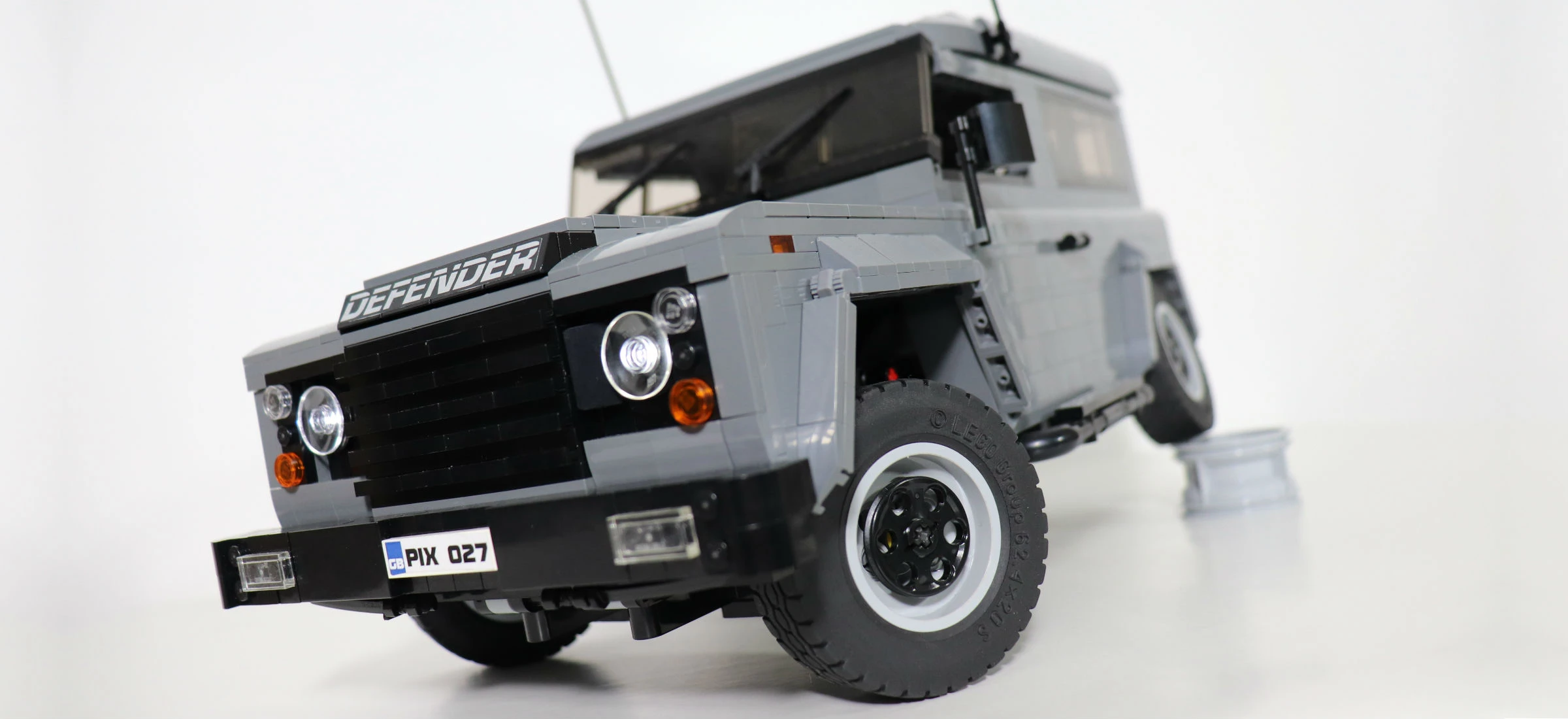 LEGO Land Rover Defender