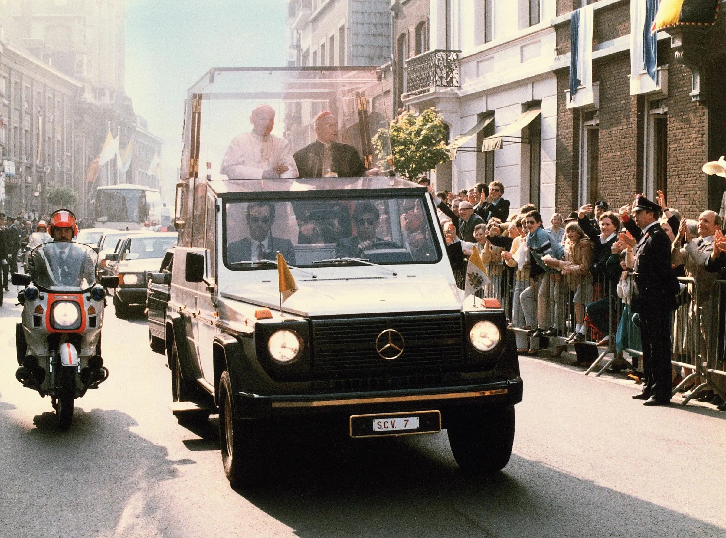 Papamobile Mercedes G