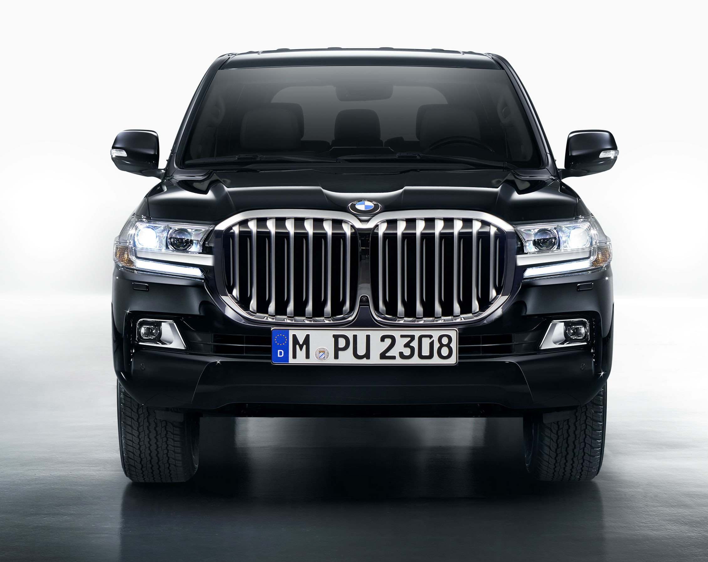 Toyota Land Cruiser BMW X9 