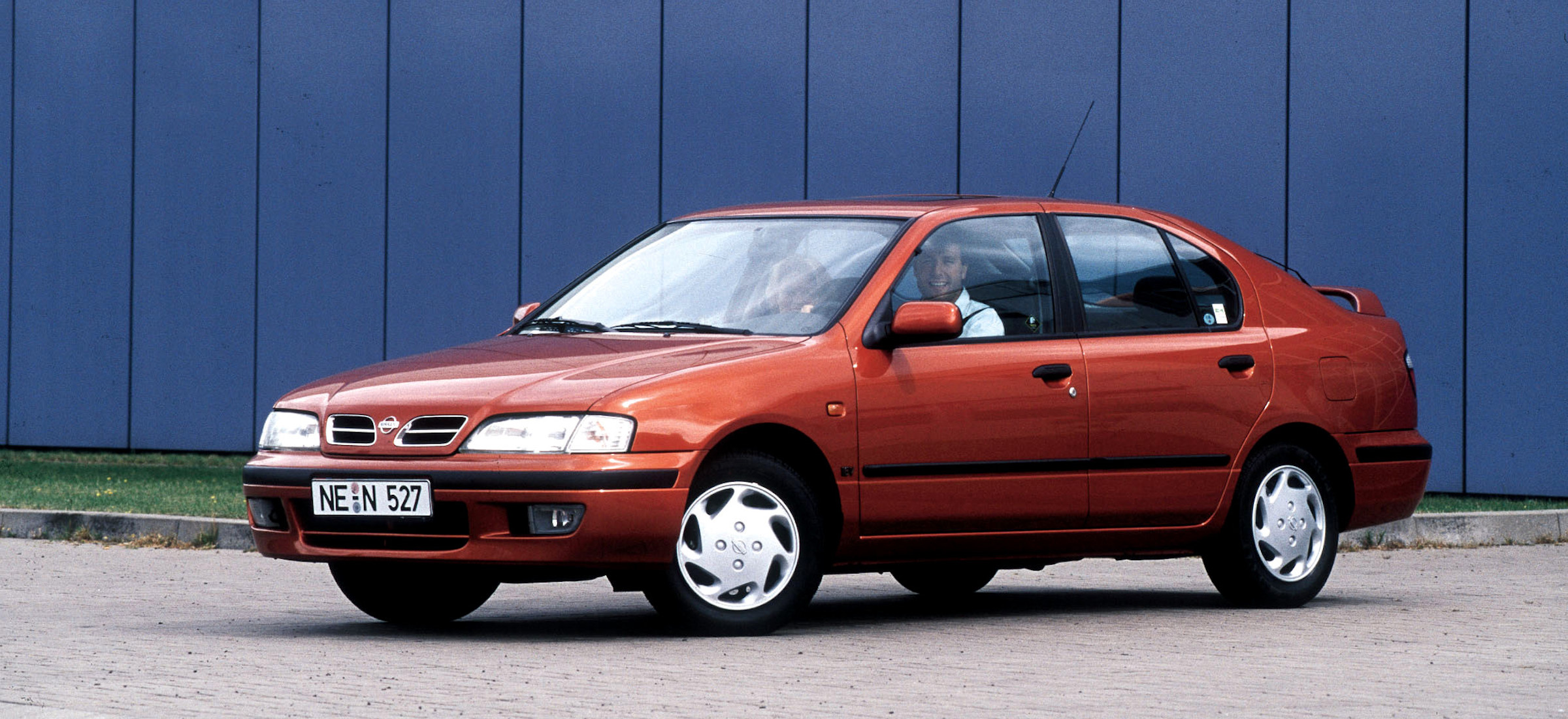 nissan primera p11
