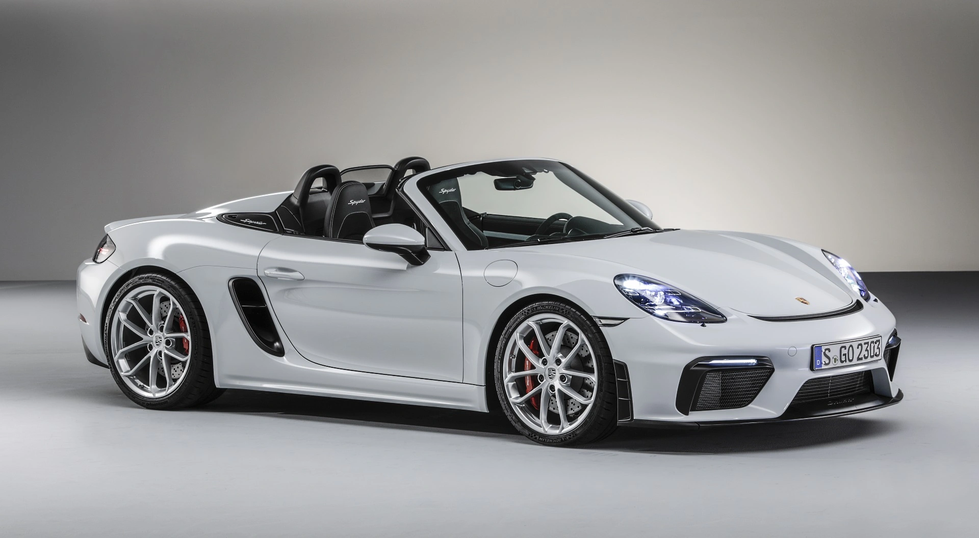 911 Cayman