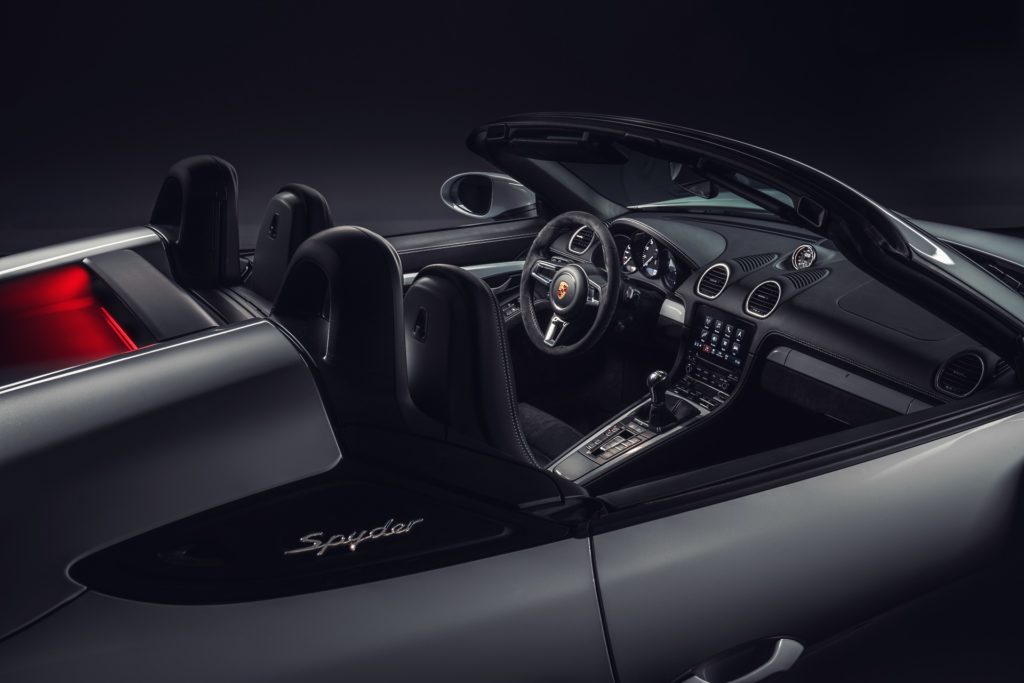 Porsche Cayman GT4 2019 