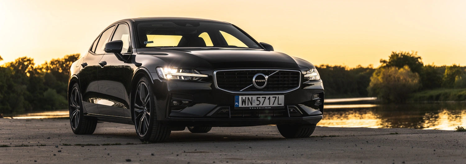 2 cale mniej, 14 mm wyżej i byłoby idealnie. Volvo S60 - test